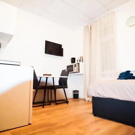 Glow Apartment Magdeburg Exterior photo